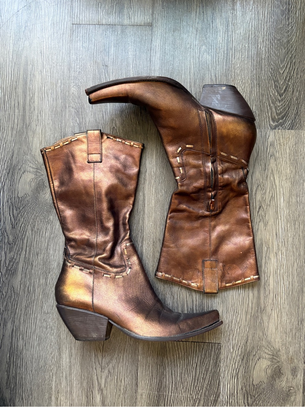 BCBG Shiny Brown Leather Cowboy Boots | Western Boho | 9B